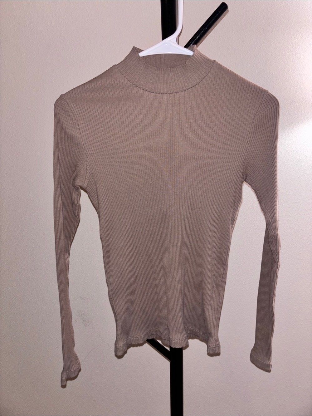Uniqlo Ribbed Mock Neck Long Sleeve Top - Taupe